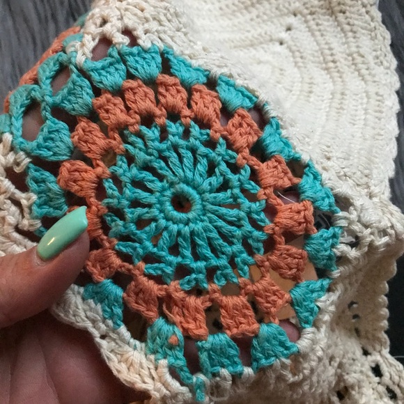 NWT LF ๐ BOHO BABE CROCHET HALTER | FESTIVAL - Picture 2 of 8